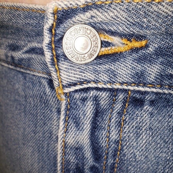 Levi 505 Jeans - Picture 7 of 8